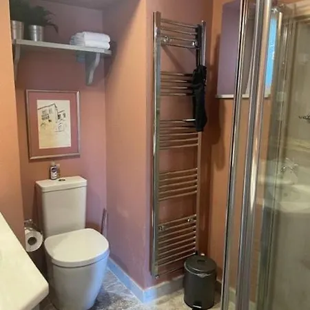 1867 Manor بيت للعطل ليونِذيو