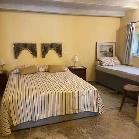 1867 Manor Leonídion