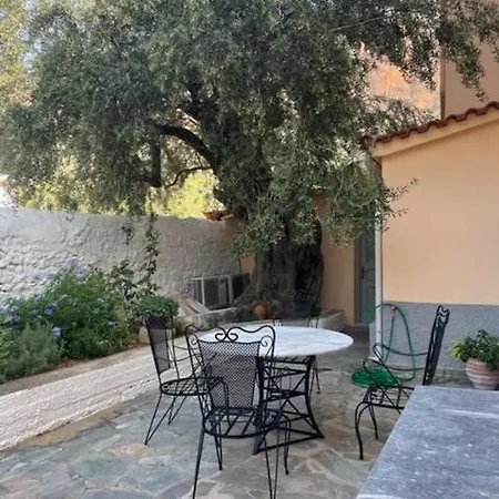 1867 Manor * Leonidio