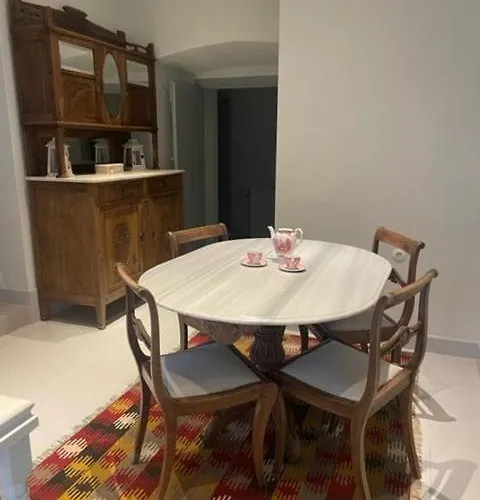 1867 Manor