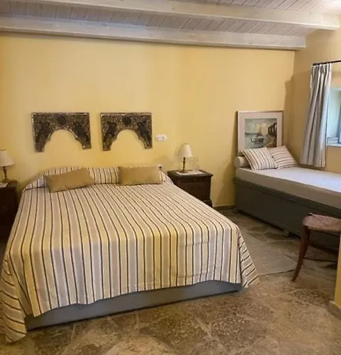 1867 Manor Leonídion